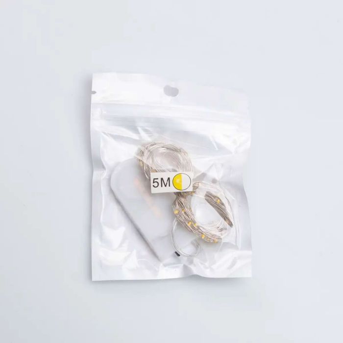 Світлодіодна гірлянда Роса 5 метрів на батарейках 50 led нитка на білому дроті мультиколор 50L5MWML