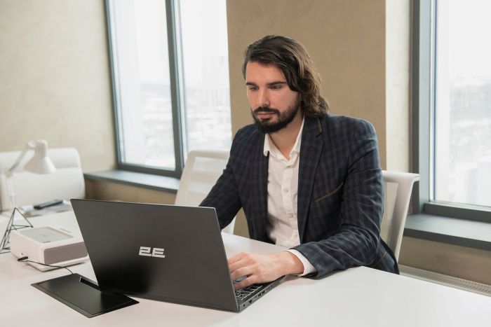 2E Notebook Imaginary 15.6" FHD IPS AG, Intel i5-1335U, 16GB, F512GB, UMA, Win11PE, Black