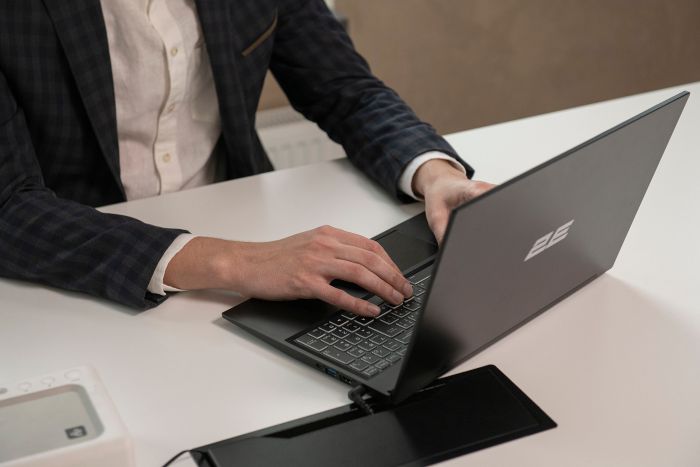 2E Notebook Imaginary 15.6" FHD IPS AG, Intel i5-1335U, 16GB, F1TB, UMA, Win11PE, Black