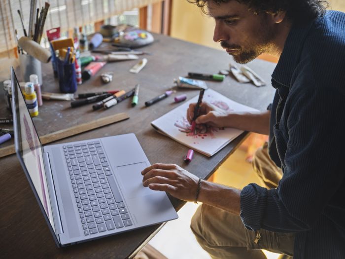 HP Notebook OmniBook 5 16-af1011ua 16" WUXGA IPS AG, Intel U7-255U, 24GB, F1TB, UMA, DOS, блакитний