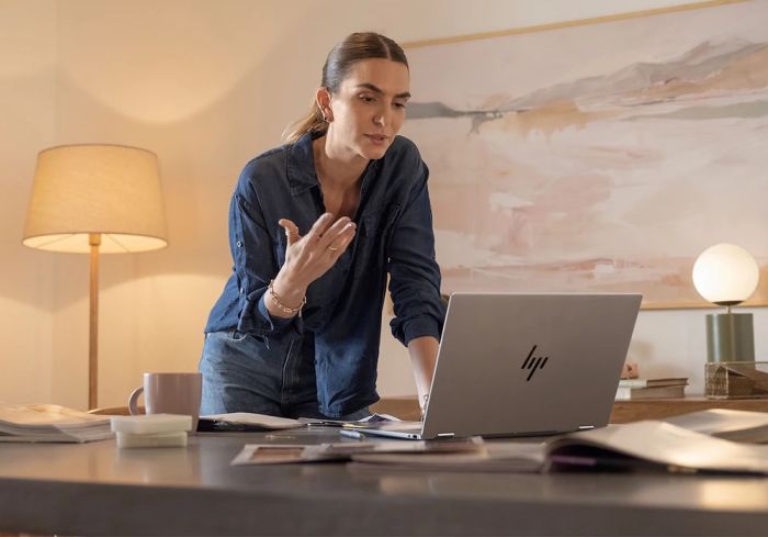 HP Notebook OmniBook X Flip x360 16-as0006ua 16" WUXGA IPS Touch, Intel U5-226V, 16GB, F1TB, UMA, Win11, сріблястий