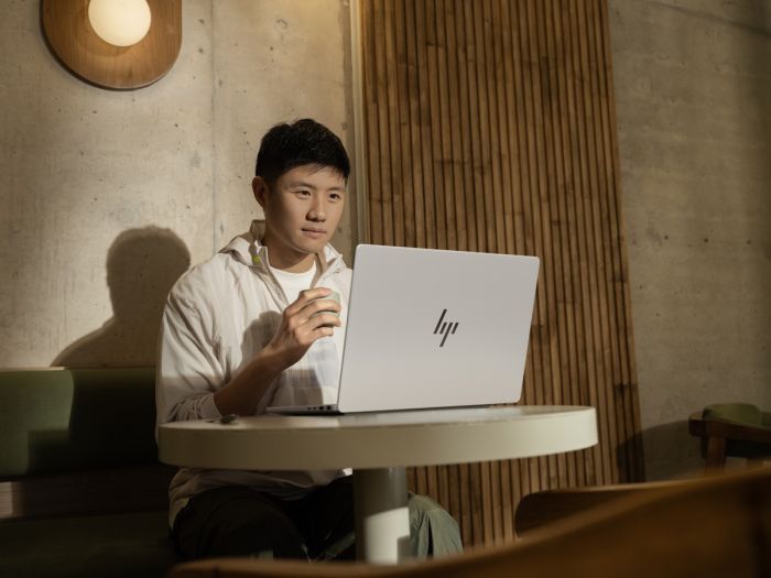 Ноутбук HP OmniBook 7 14-fs0003ua 14" WUXGA IPS AG, Intel 5-210H, 16GB, F512GB, UMA, Win11, сріблястий