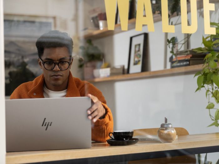 HP Notebook OmniBook 7 17-dc0000ua 17.3" FHD IPS Touch, Intel U7-258V, 32GB, F2TB, NVD4050-6, Win11, сріблястий