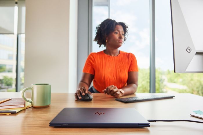 HP Notebook EliteBook Ultra G1i 14" 2.8k Touch, Intel U5-228V, 32GB, F1TB, UMA, Win11P, blue