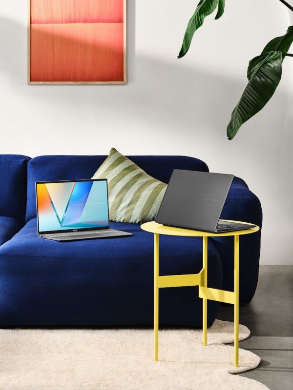 Ноутбук ASUS Vivobook S 14 M3407HA-SF079 14" WUXGA OLED, AMD R5-220, 16GB, F512GB, UMA, NoOS, Серебристый